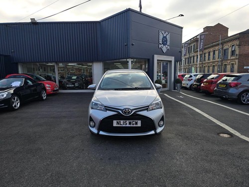 2015 Toyota Yaris 1.33 Dual VVT-i Icon Euro 5 5dr Euro 5 - Picture 14 of 24