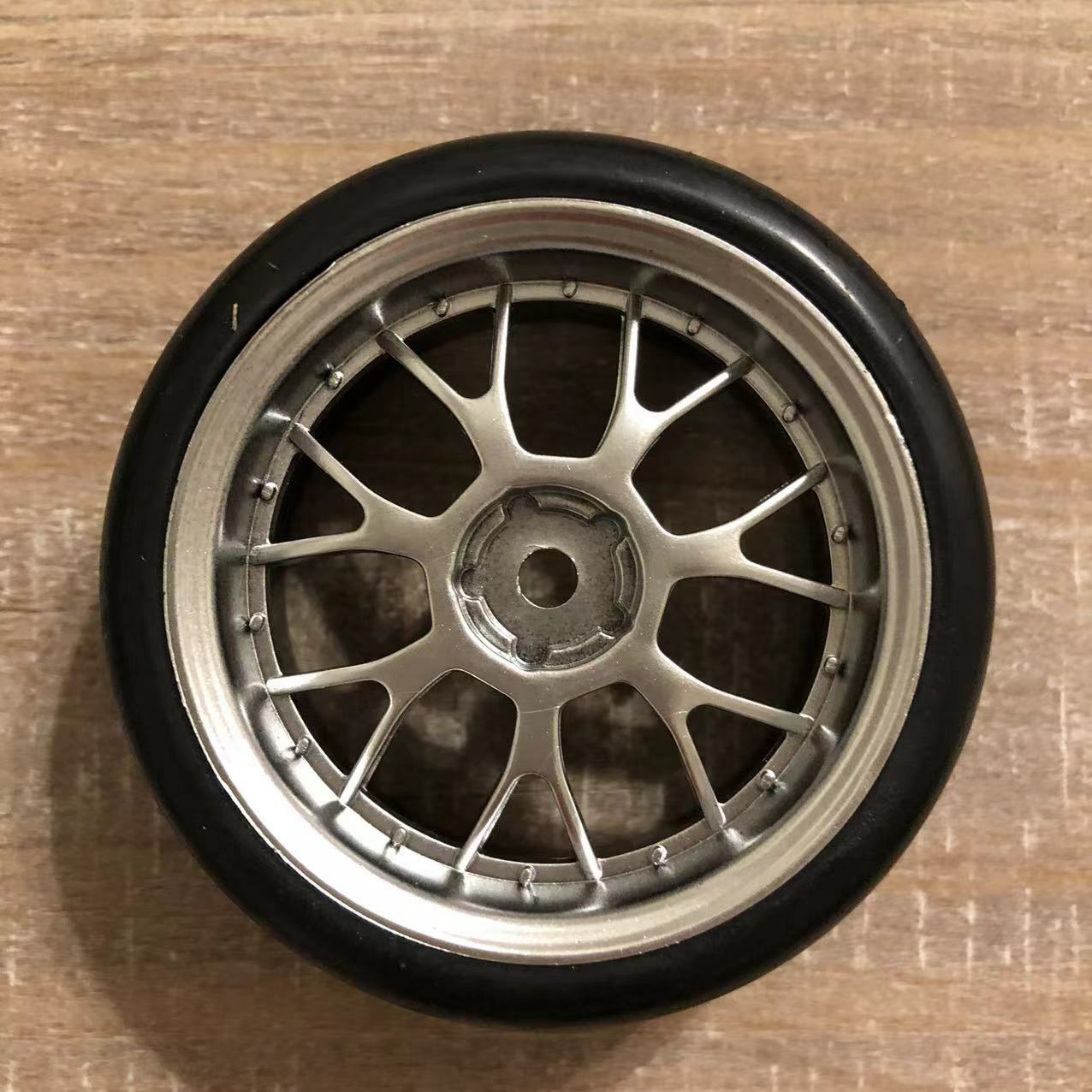 1/10 On Road RC Touring Car Wheels 1.9In 12mm Hex Soft Rubber Tires