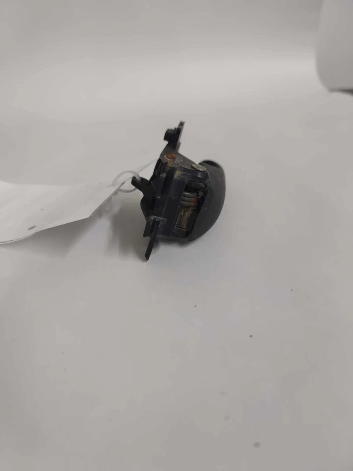 1991-2005 Ford Explorer Left Inside Door Handle - Image 4 of 4