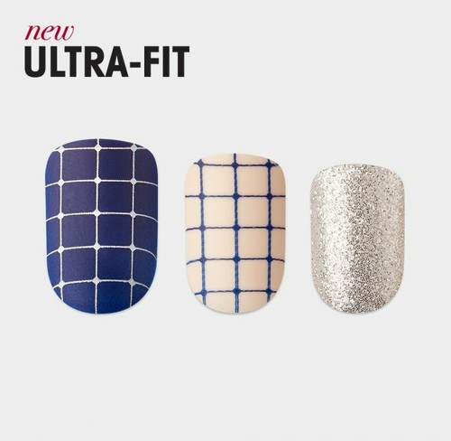KISS IMPRESS PRESS ON NAILS ONE STEP MANICURE BELLS & WHISTLES MATTE BLUE NEW - Picture 2 of 5