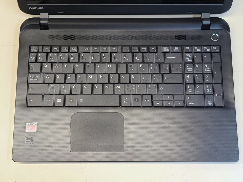 Toshiba Satellite C50D 15.6" AMD A4-6210 + 4GB + 500GB Windows 8.1 TESTED - Image 3 of 4