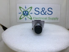 Furnas Electric 52PA4G3 Series F Indicator Light 120V in Green w/ Run Face Plate