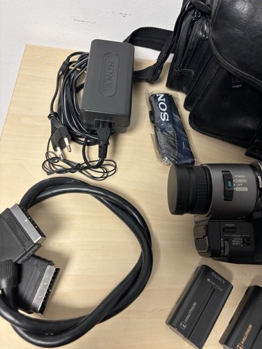 Sony Handycam CCD-TR511E Camcorder - 8mm Video Camera Recorder 72x Zoom - Bild 5 von 20