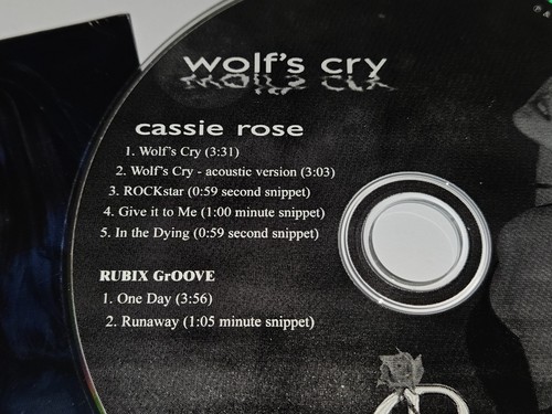 Cassie Rose "Wolf's Cry" CD 7 Song Split EP RUBIX GrOOVE 2000 White Fang Single - Foto 2 di 5