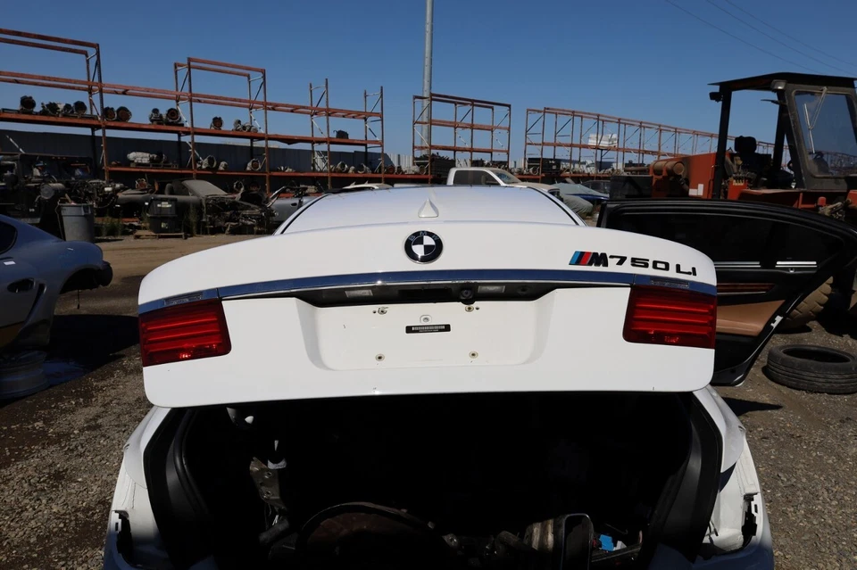 2009-2015 BMW 740i 750i Rear Trunk Deck Lid White 41627172332 OEM Used Foto 4 de 4