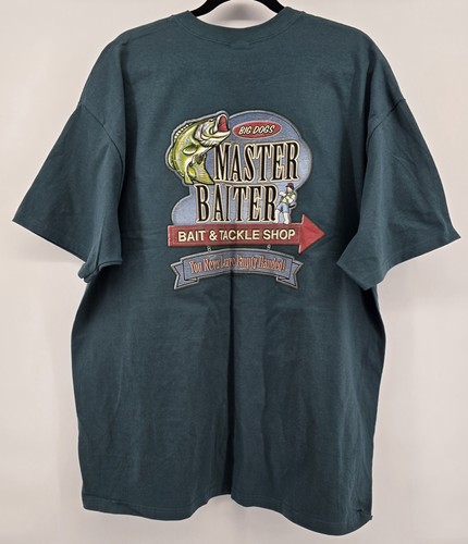 T-shirt vintage NUOVA Big Dogs 2XL Master Baiter Evergreen 2004 Y2K Fun Fishing River - Foto 3 di 9
