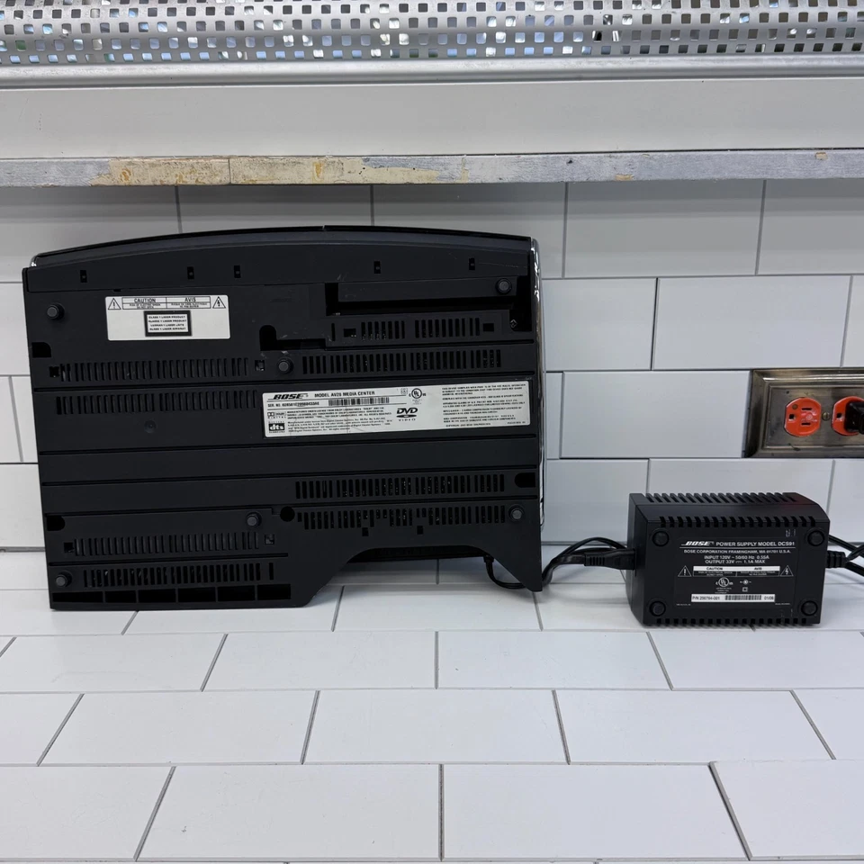 Bose Surround Sound Lifestyle AV28 DVD Media Center with PS28 Subwoofer - Image 4 of 4