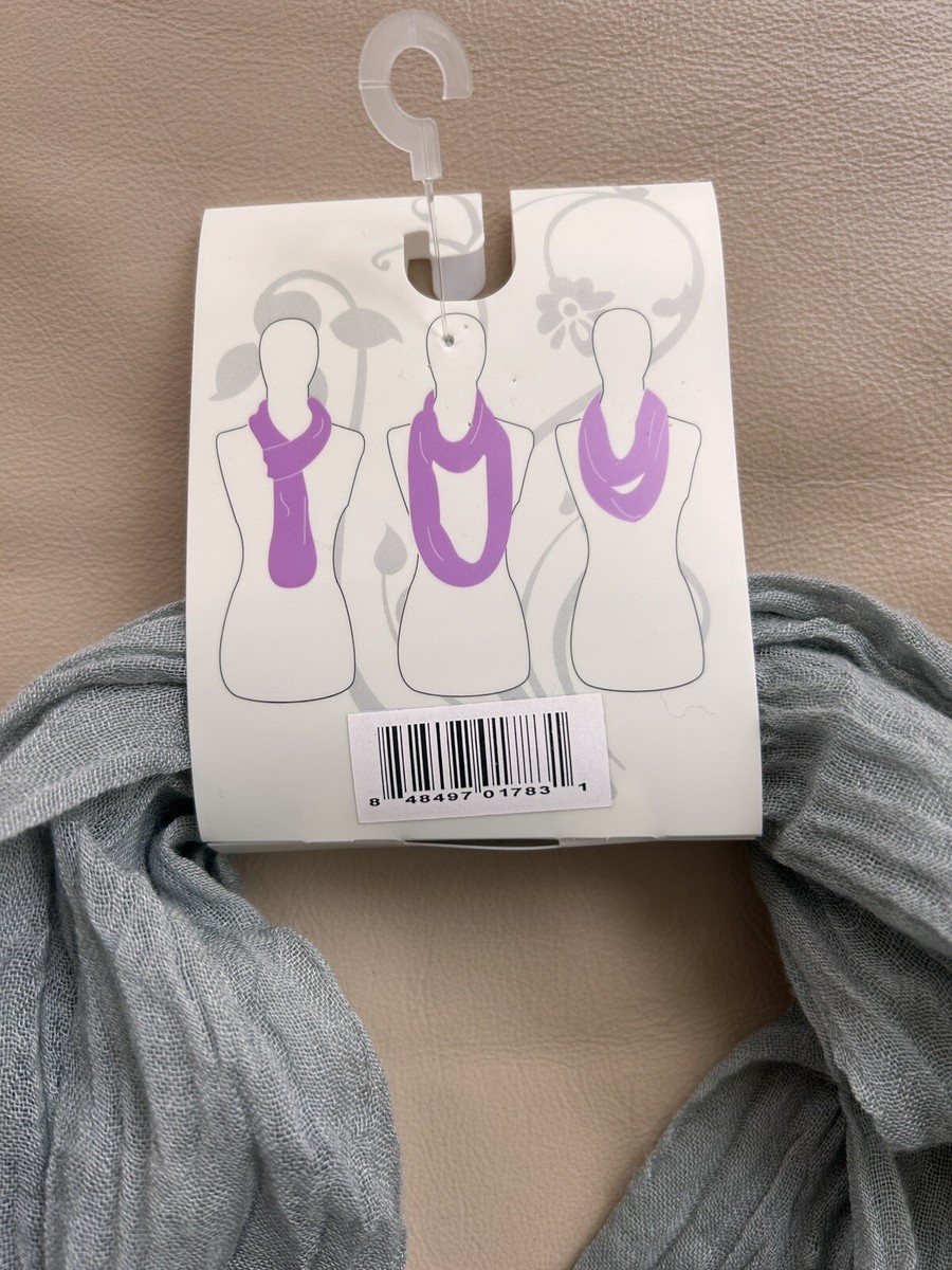 NEW with tags : Simply Noelle Infinity Loop Scarf - green tint