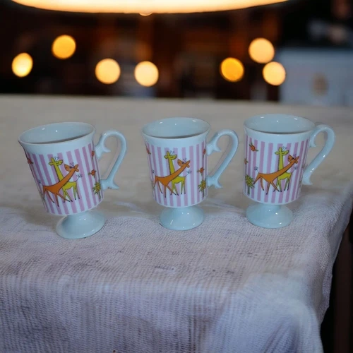 Vintage Cartoon Giraffe Pedestal Mug Cup with Pink Stripes retro mcm japan