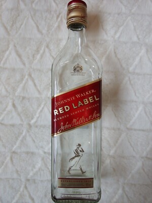 Empty bottle whisky 「johnnie walker red label」,no scratch, no dirt,  collection