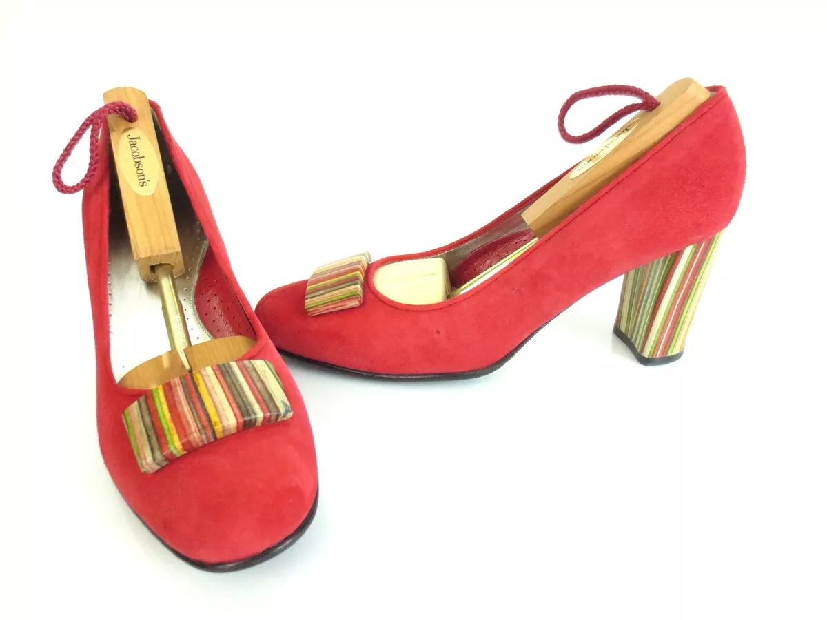 Ron deals white heels