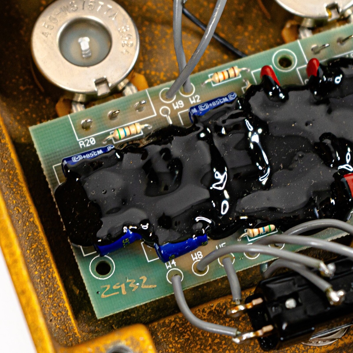 Klon Centaur Professional Overdrive w/ Gold Enclosure, Short Klon Centaur Professional Overdrive w/ Gold Enclosure, Short