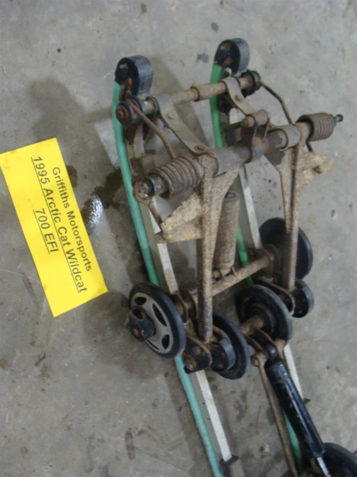 ARCTIC CAT Wildcat 700 EFI 1995 largo 136" cuadro deslizante rieles brazo bogies Foto 2 de 4
