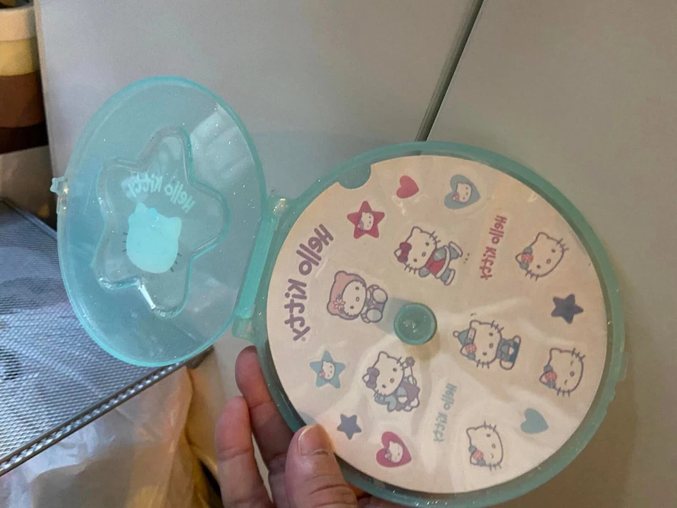 mcdonald hello kitty cd holder with body art tattoos HAPPY MEAL MCDONALD - Image 4 of 4