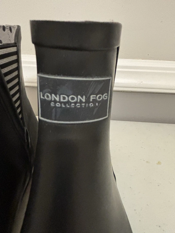 London Fog Womens Ankle In Black  Rain Boots Size 9. - Image 3 of 4