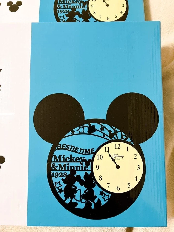 Reloj de Pared Disney - Silueta de Mickey y Minnie - Nuevo / Sin Abrir - Juego de 2 Foto 4 de 4