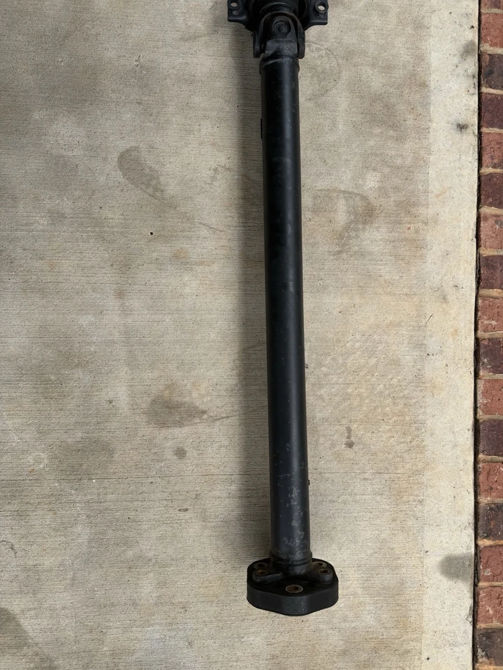 Infiniti Q70 Q70L M37 2011-2019 AWD eje de transmisión trasero hélice OEM Foto 3 de 4