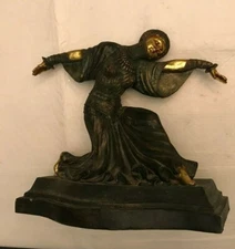 Seymour Mann Thais Egyptian Dancer Willow Brook Collection Figurine DAMAGE READ