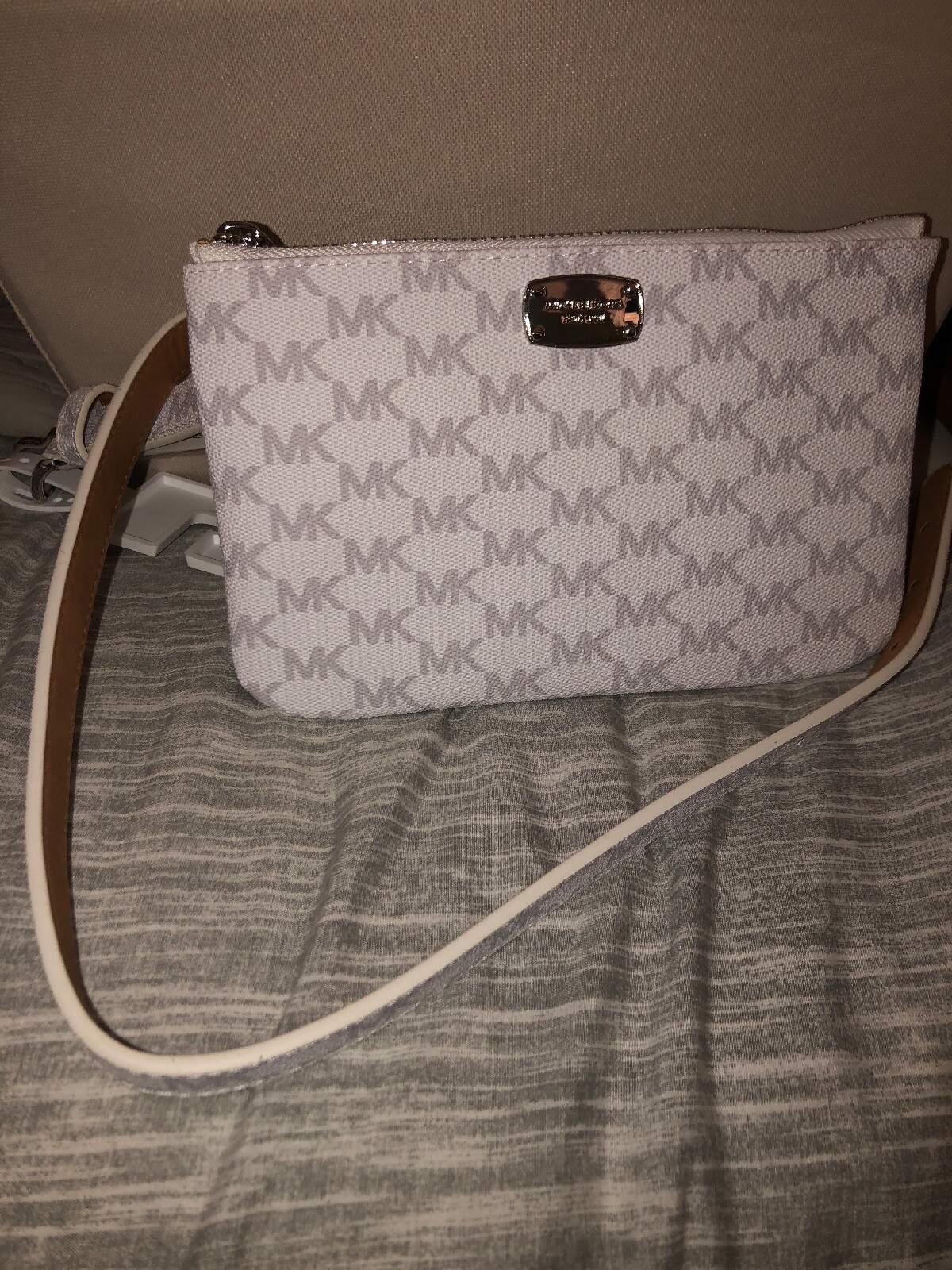 michael kors belt bag white