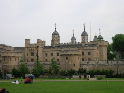 Photo 6x4 The Tower of London from Tower Hill EC3  c2006