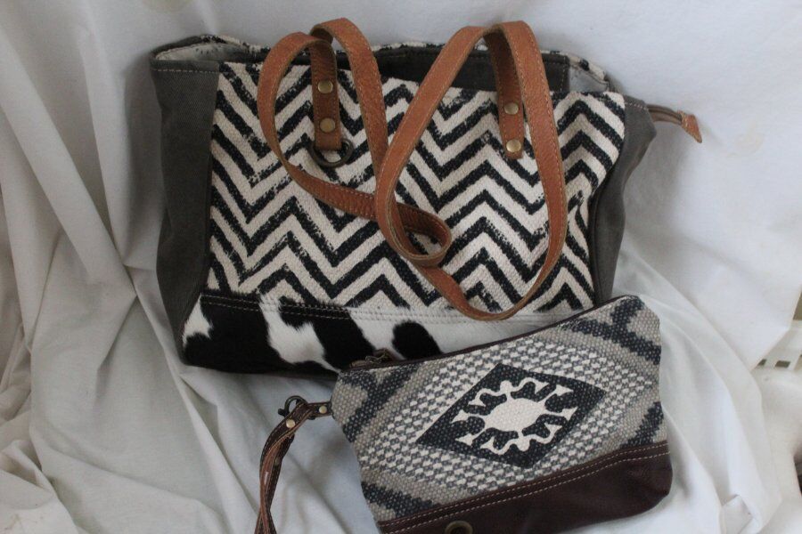 PONY Lotto di 2 borse Myra in pelle con rifiniture grandi per capelli di cavallo e pochette con cerniera