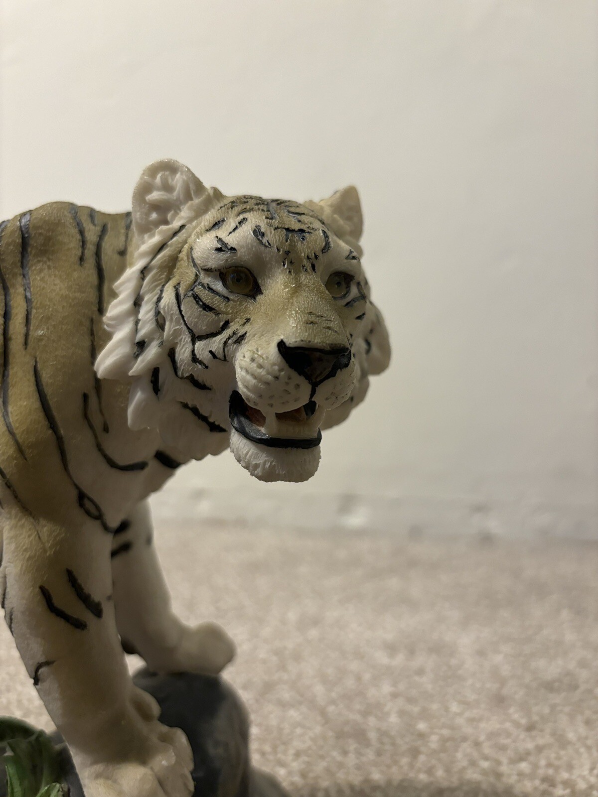 Vintage Tiger Ornament Picture 3 of 5