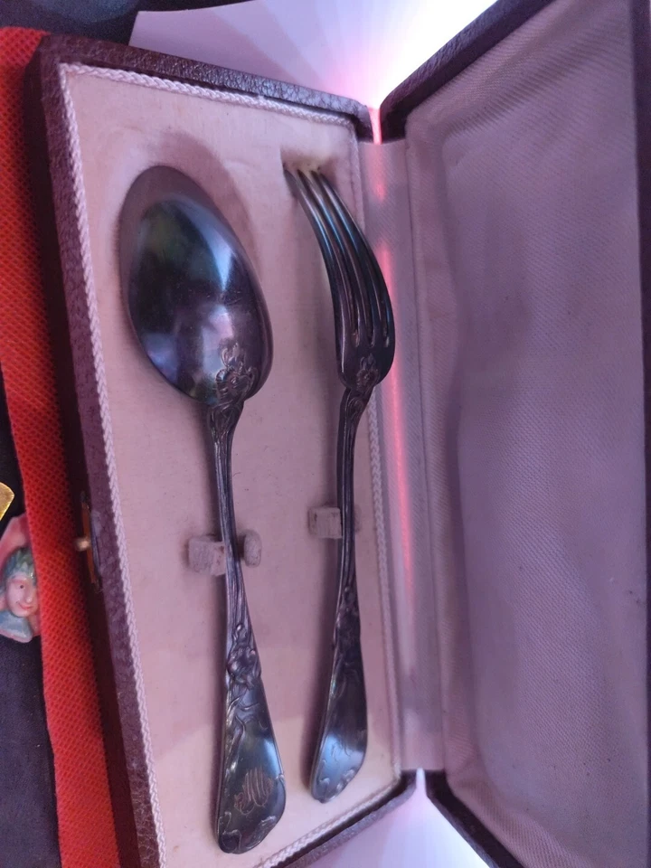 JOLIS COUVERTS EN ARGENTERIE POINCONNE EN COFFRET VINTAGE COLLECTION - Photo 2/4