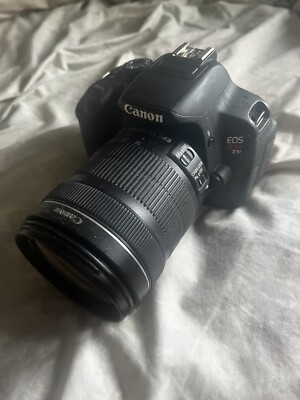 Canon EOS Rebel T5i / EOS 700D 18.0MP Digital SLR Camera - Black (Kit w/ IS STM