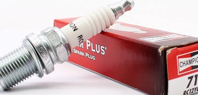 Número de pieza de bujía Champion 71 - RC12YC Foto 2 de 2