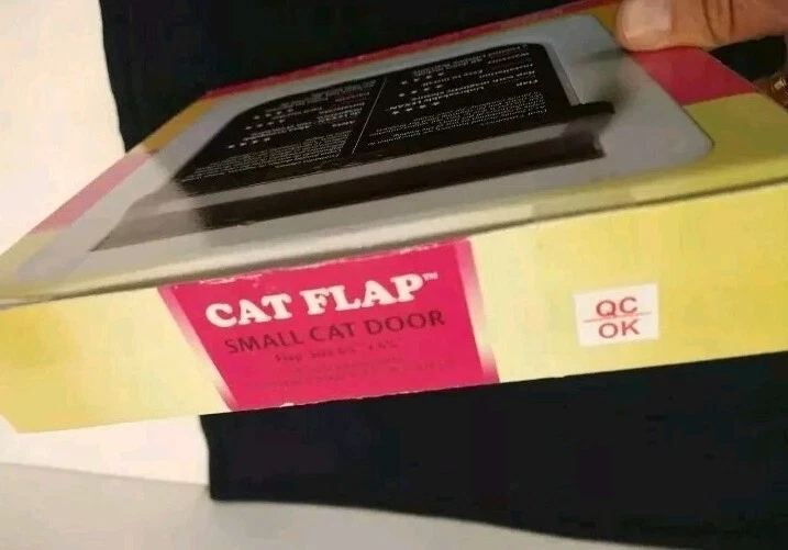 Ideal Pet Products Cat Door W/Flap Small Pet Up To 12lbs 6 1/4" White New Sealed - Image 4 of 4