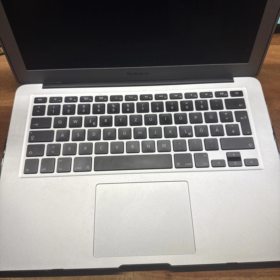 Apple MacBook Air 13" 2017 i5 1.8GHz 8GB 128GB SSD Sehr guter Zustand Space Grey - Bild 3 von 4