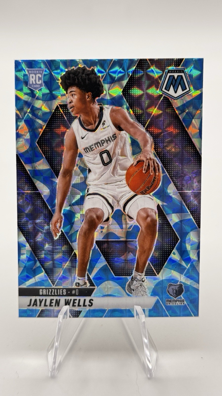 2024-25 Panini Mosaic - Rookies Jaylen Wells #240 Reactive Blue Mosaic (RC)