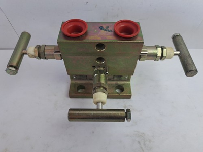 #ad Anderson Greenwood M4TVIC 4 02 2550 510 Instrument Manifold $160.00