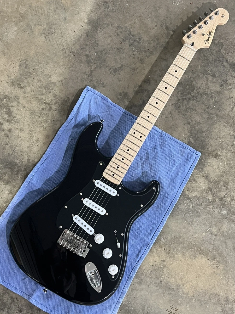 ストラトキャスター ラージヘッド エレキ　希少gilmour guitar David Gilmour's Strat is now the most expensive guitar ever | Louder