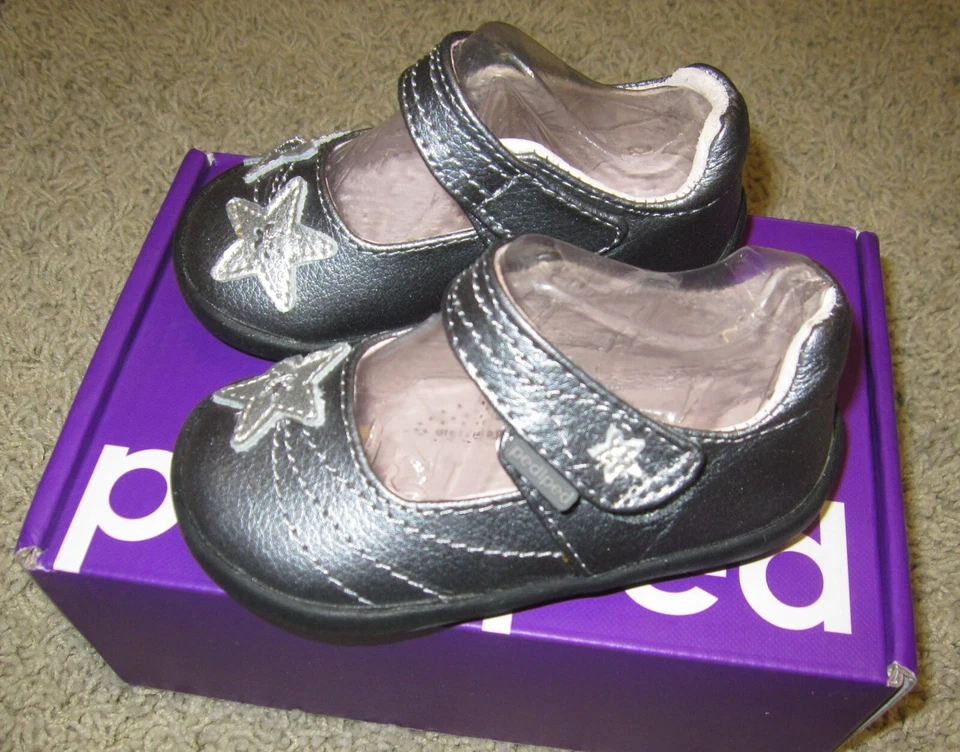 Zapatos Mary Jane PEDIPED Grip N Go Niñas Talla 20 EU 5 EE. UU. Cuero Gris Starlite NUEVO Foto 3 de 4