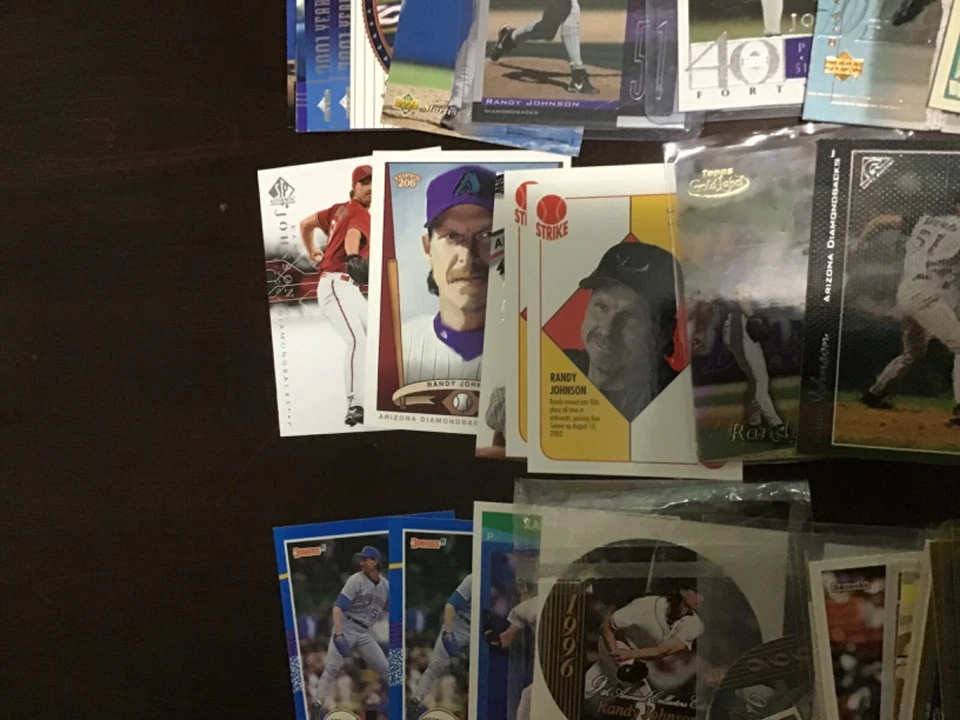 RANDY JOHNSON Oddball Insert & Regular issue Baseball LOT #2 MARINERS YOU CHOOSE - Image 3 of 4