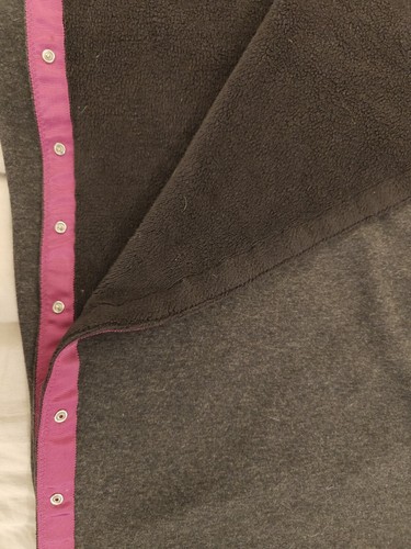 Lululemon Vinyasa Wrap Snap Scarf- Sweatshirt/ Fleece Material - Picture 2 of 4