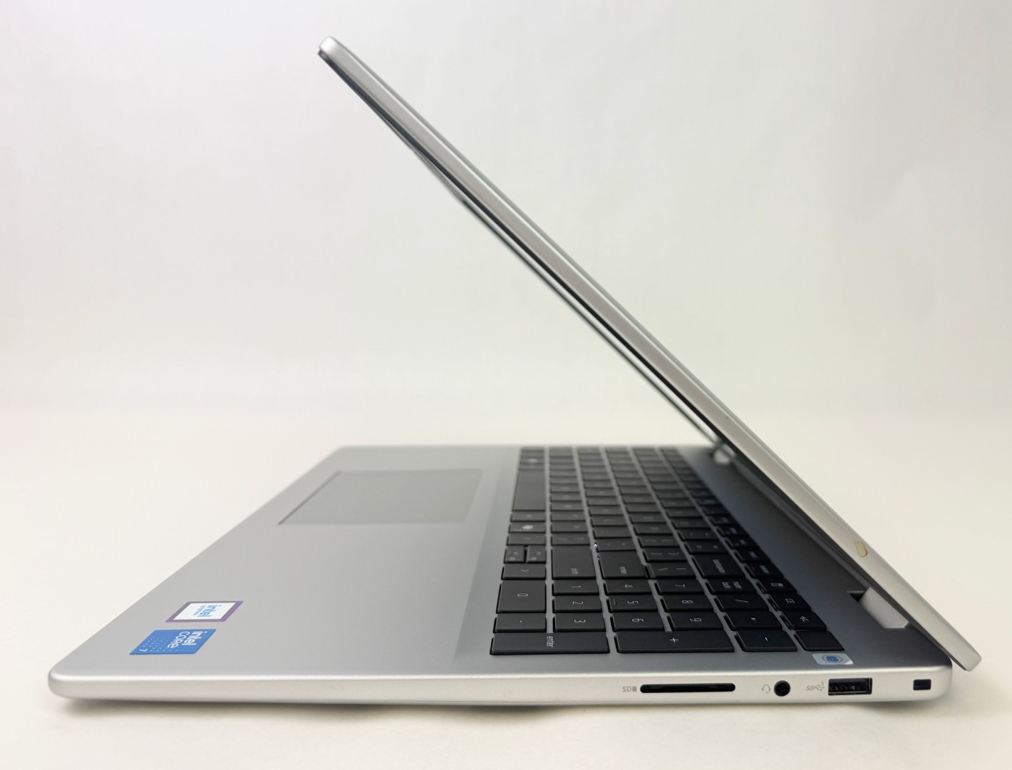 Laptop Dell 16 Plus DC16251 16" 1920x1200 Touch Ultra 7 150U 32GB 1TB SSD W11H, imagen 5
