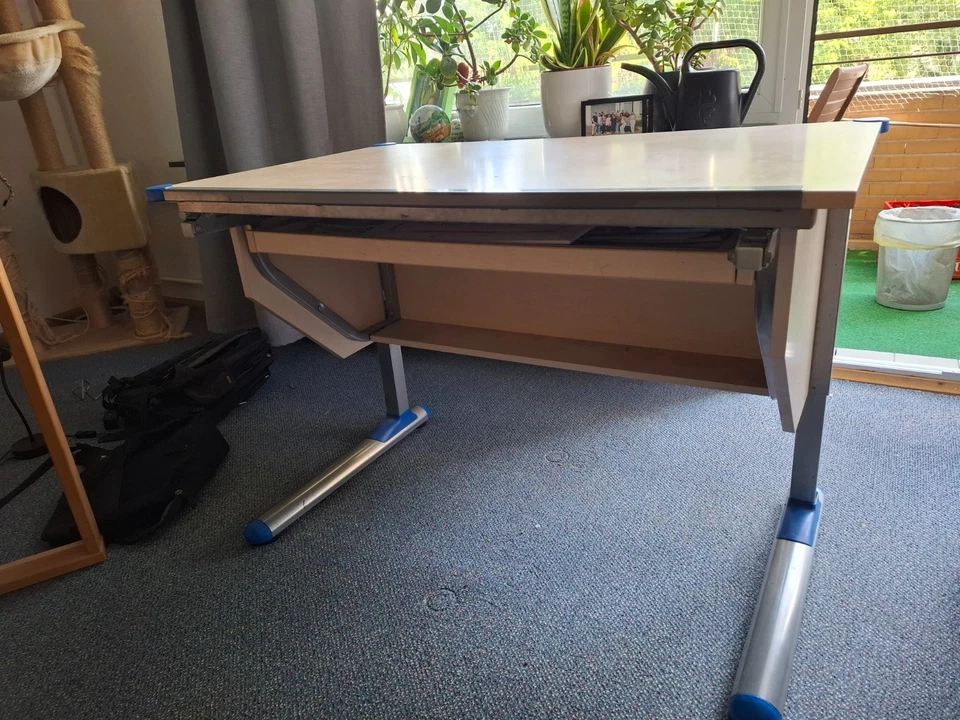 schreibtisch höhenverstellbar 140x70,Holzplatte auf Metalfüßen