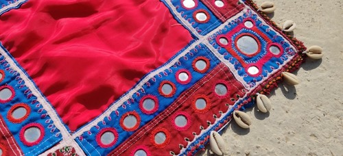 HANDMADE MIRROR COWRIES EMBROIDERY OLD TRIBAL ETHNIC WALL HANGING DECOR TAPESTRY - Picture 3 of 5