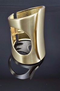 Authentic Stylish Unique Large Brushed Gold Plated Metal Chunky Hinged Bangle Bracelet