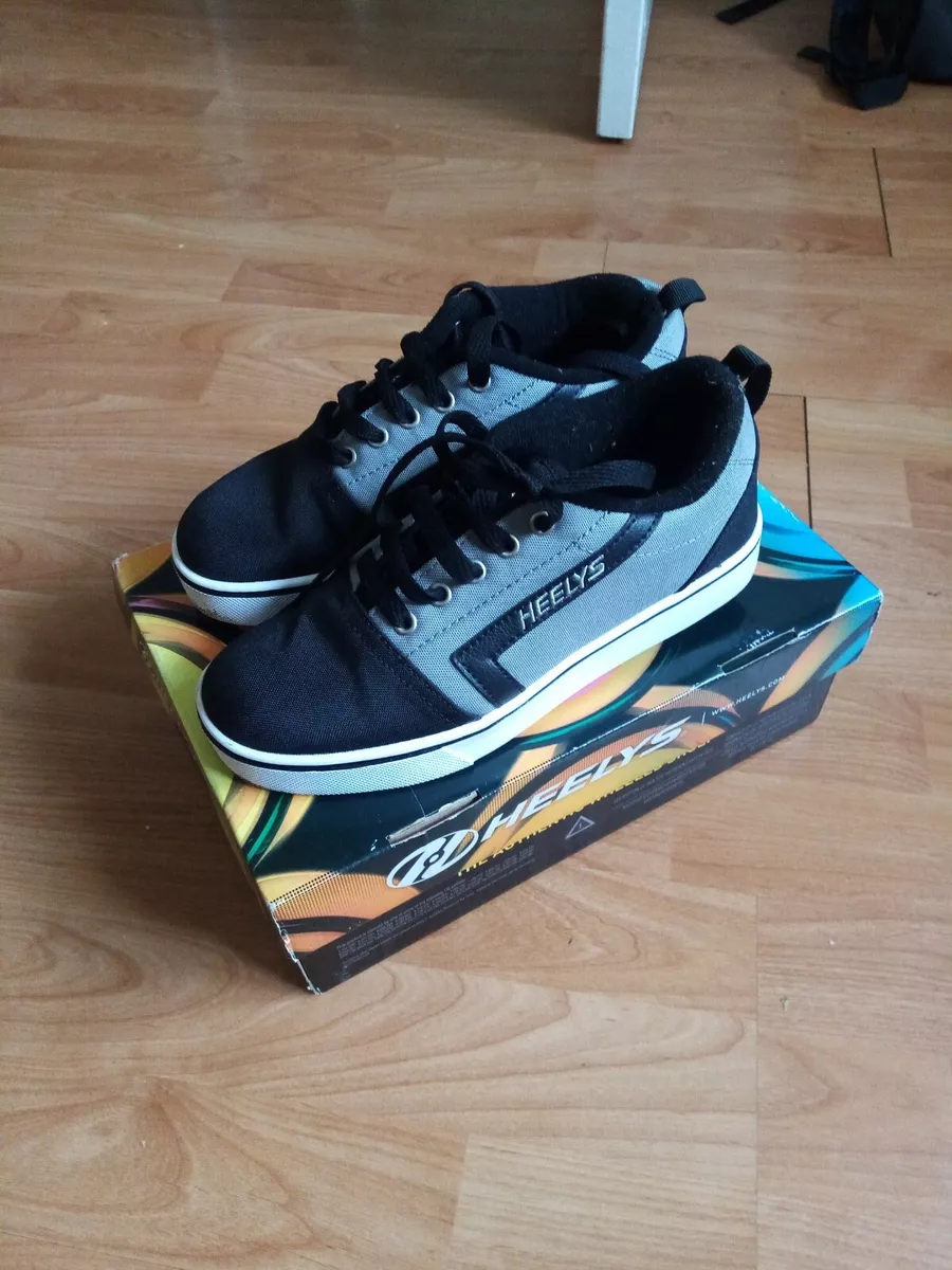Skate shoes size 4 sale