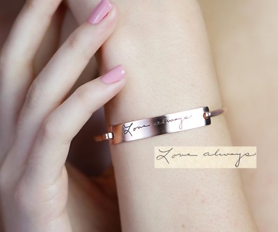Braccialetti Con Ciondoli Bracciale Personalizzato Con Nome E Data Gioielli Personalizzati In Acciaio Inossidabile E Oro Il Primo Compleanno Del Bambino, Ragazzi, Ragazze, Mamme Da 27,58 € | DHgate