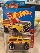 2016 Hot Wheels Chevy Blazer 4X4 FIRE CHIEF YELLOW 3/10 HW Rescue 213/250