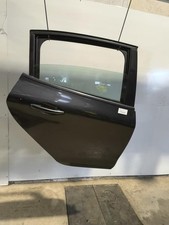 Porte arrière et accessoires Peugeot 208