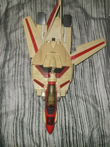 1984 Hasbro Bandai Transformers Autobot G1 Jetfire