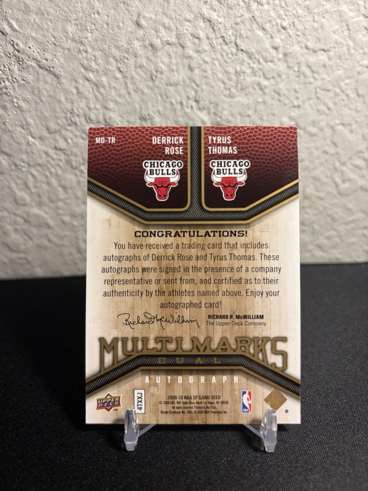 2009-10 SP Game Used Multi Marks Derrick Rose Tyrus Thomas Dual Auto Bulls view 2