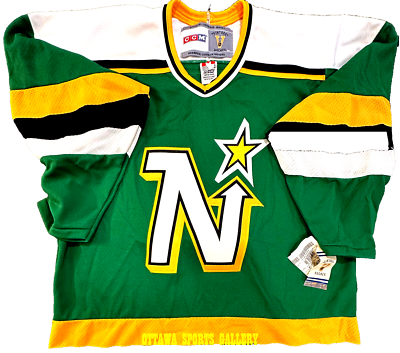 1988-91 MINNESOTA NORTH STARS CCM VINTAGE ADULT JERSEY NEW WITH