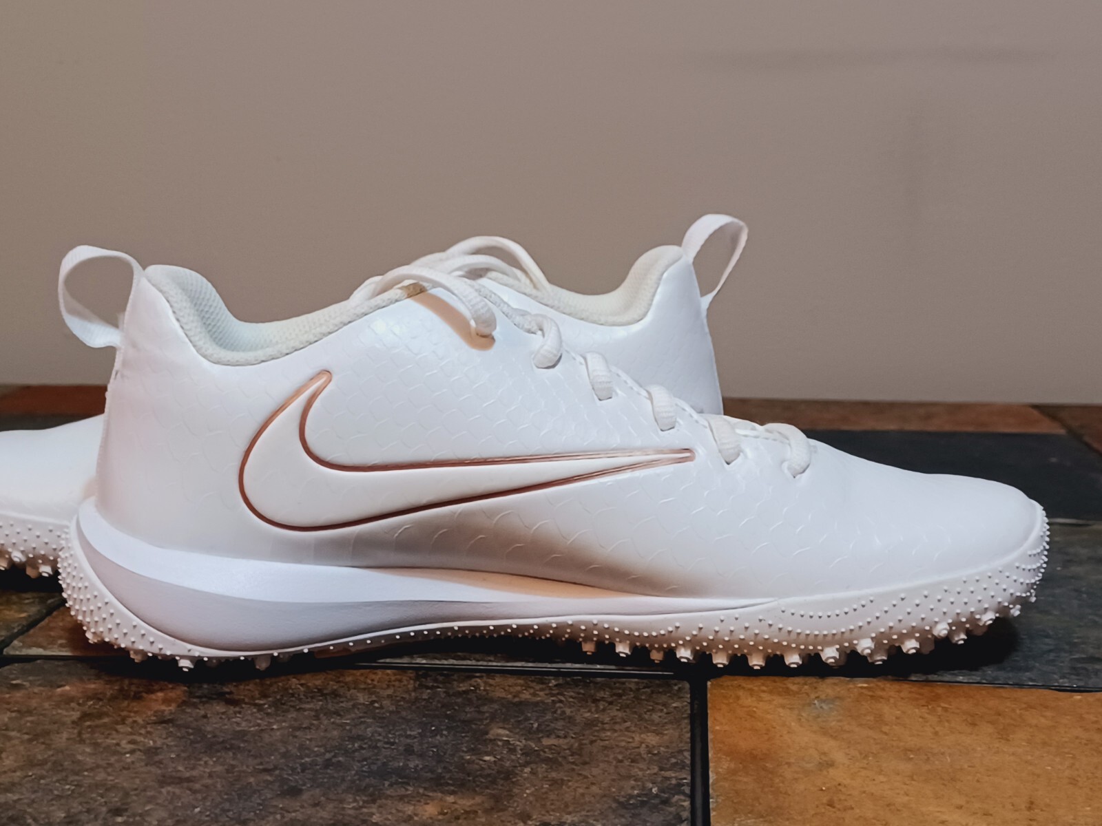 New Nike Vapor Varsity Low Turf LAX White Bronze Shoes 923492101 Men's