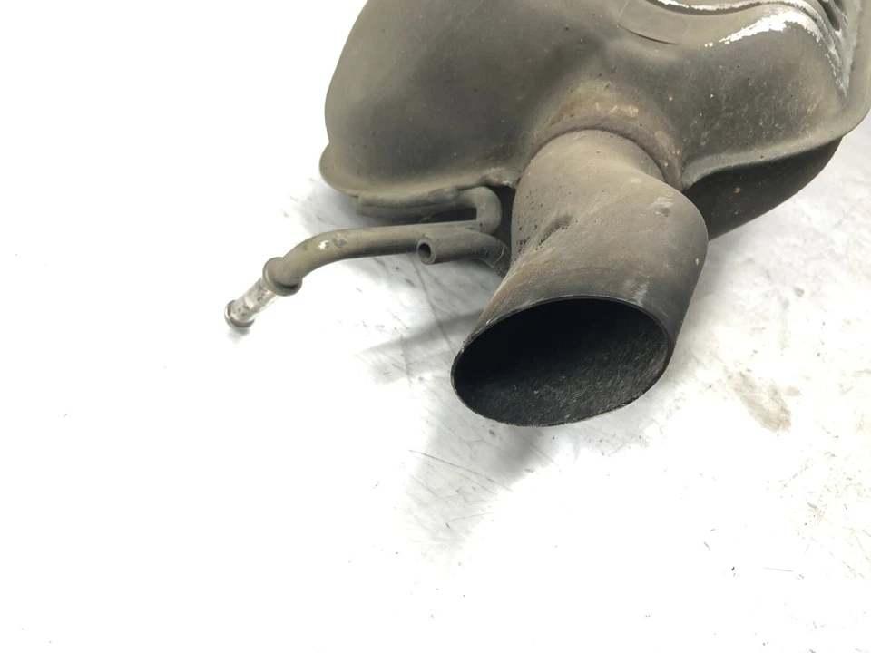 Mercedes-Benz CLS550 2012-2018 4,6 L silenciador escape trasero izquierdo fabricante de equipos originales. Foto 4 de 4